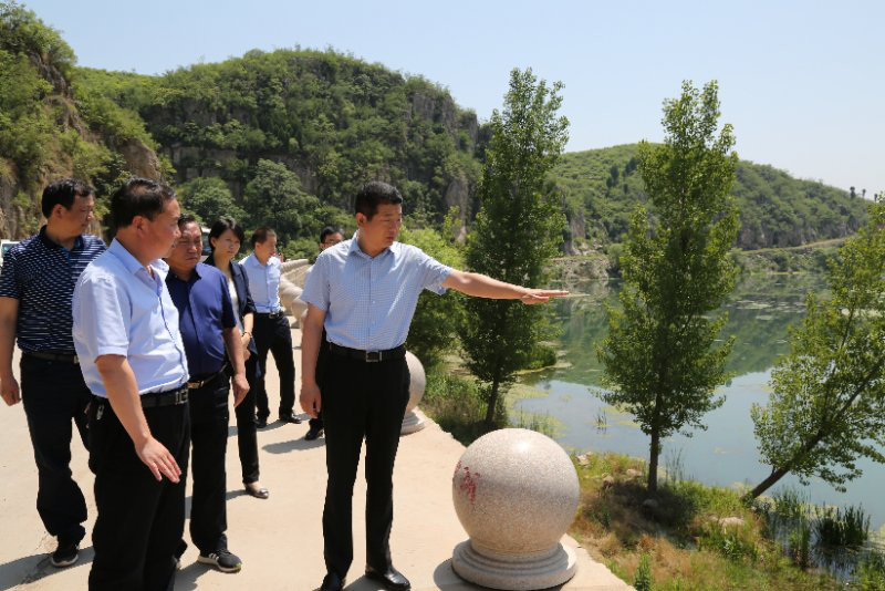 市长王宝玉到淇淅河国家湿地公园指导工作并调研万泉湖景区