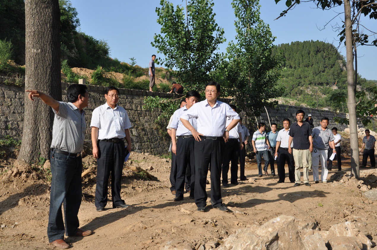 Linzhou City Governor Wang Jun went to Wanquan Lake for a field trip
